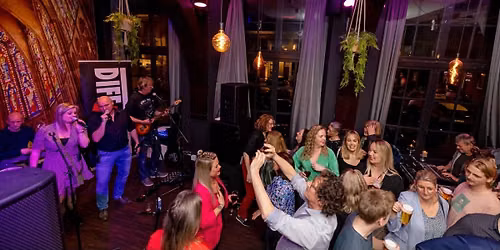 Bandjesavond met Different & Afterparty met DJ — muziek in Kampen